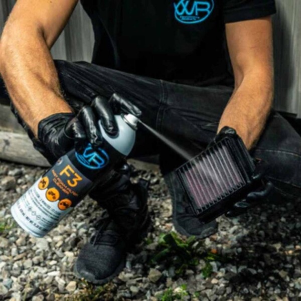 F3 Fast Foam Air Filter Cleaner (320G) - F3 being used on air filter