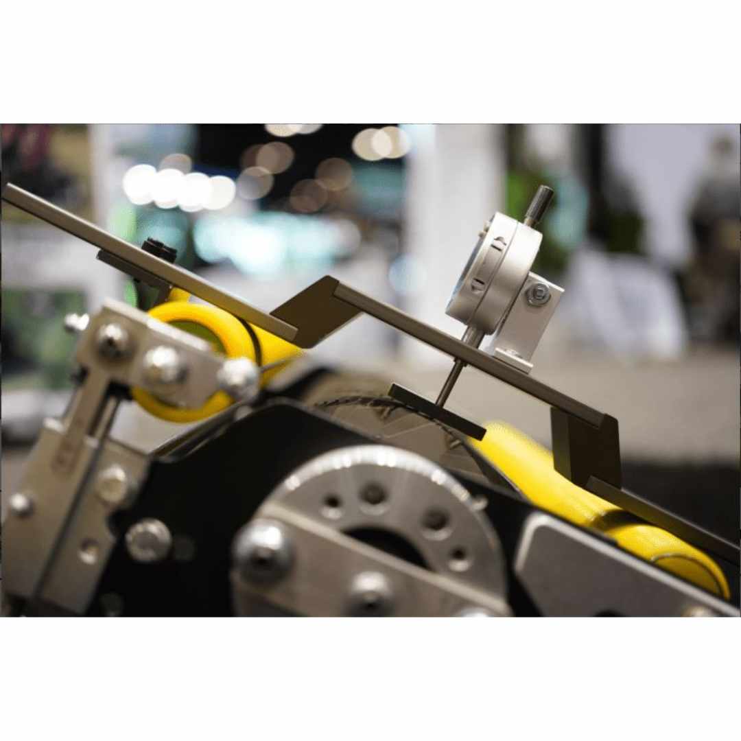 Verticut-Gage HOC Gage w_ Digital Gage - Lifestyle