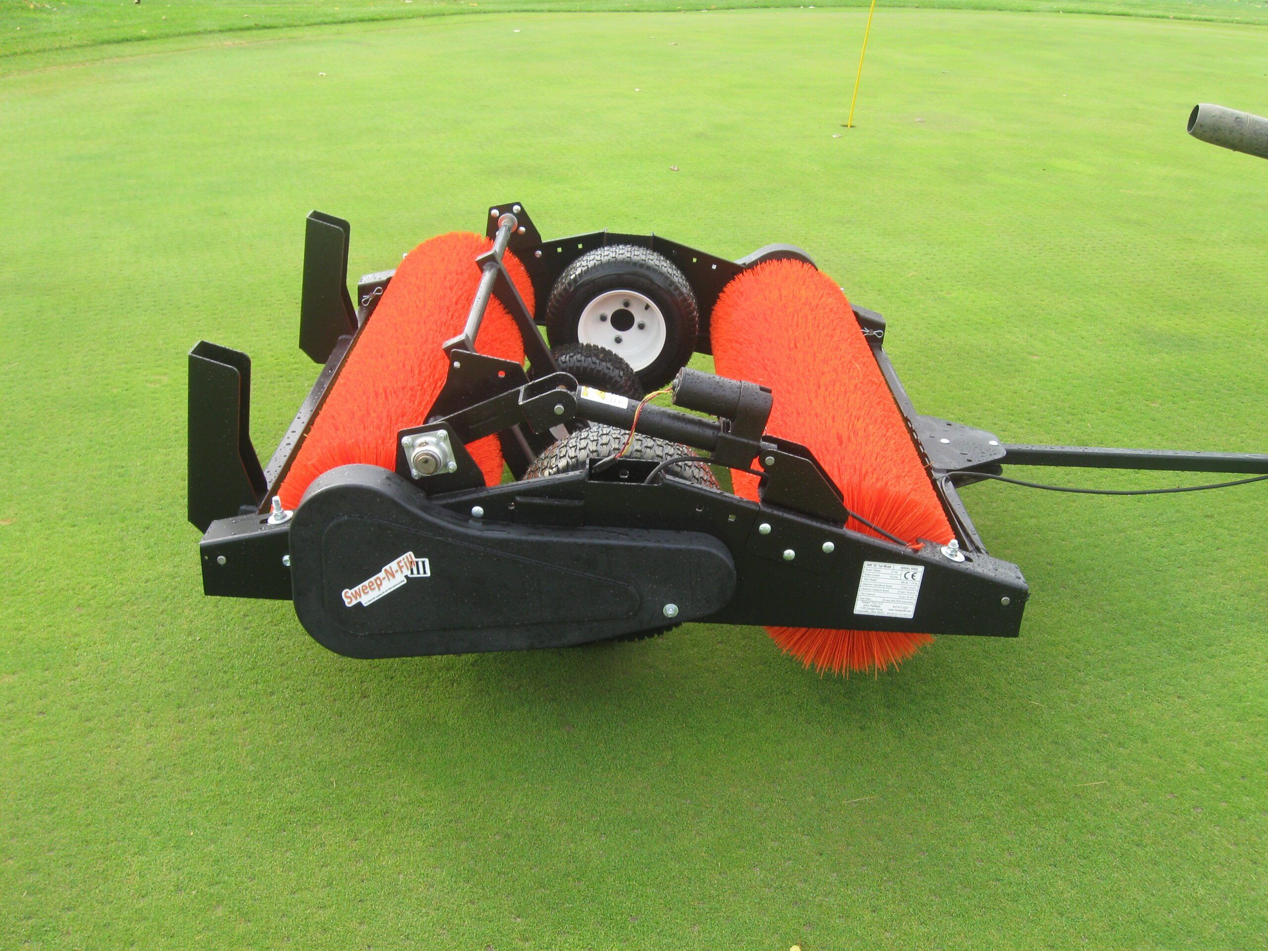 Sweep-N-Fill Turf Brush - Image 2