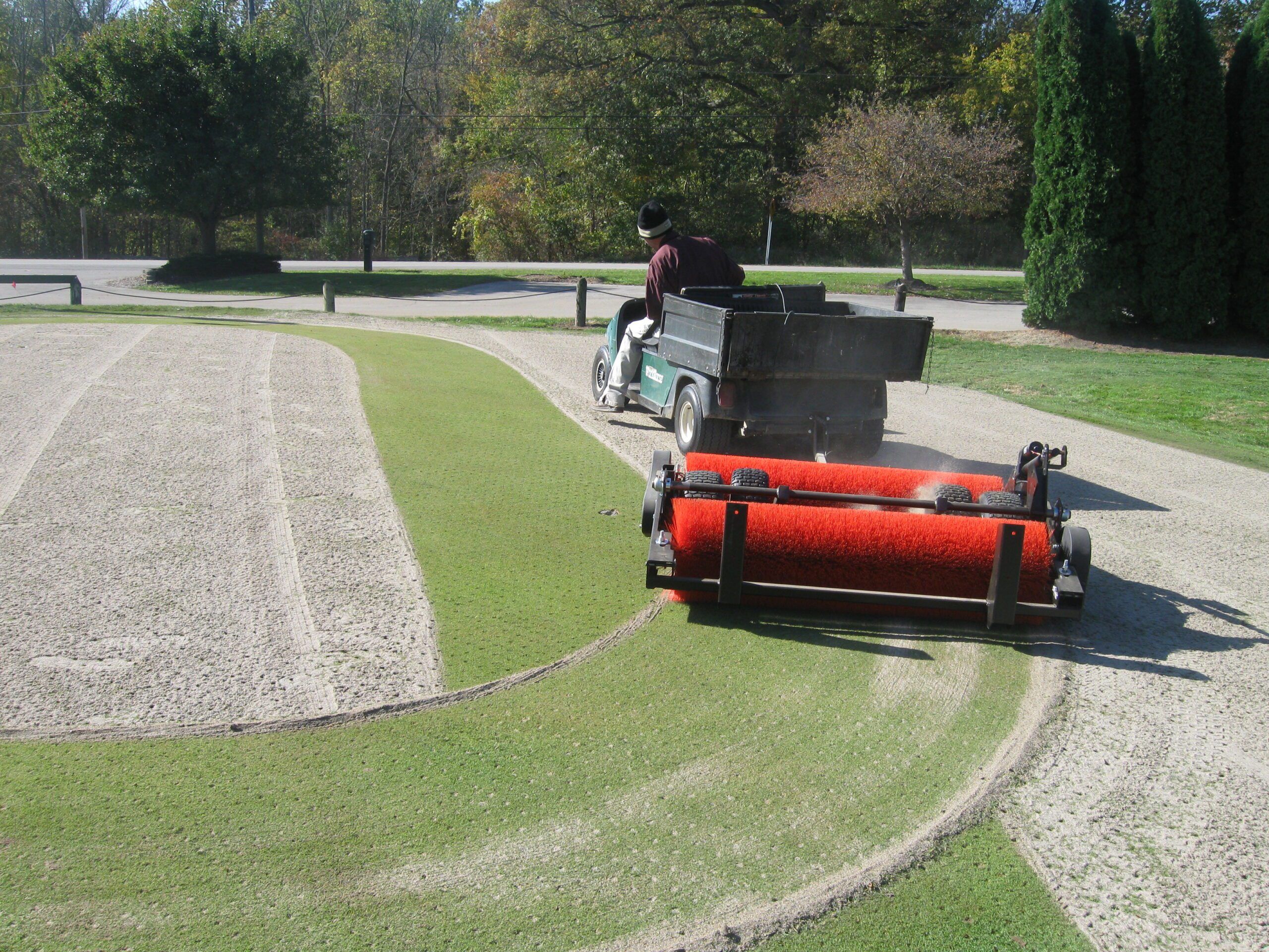 Sweep-N-Fill Turf Brush - Image 4
