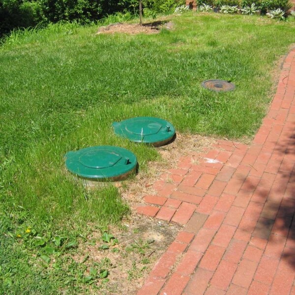 IN-GROUND TRASH CAN