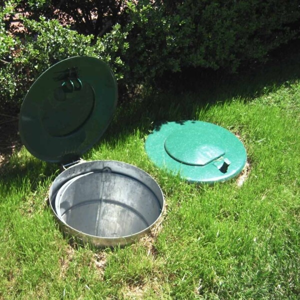 IN-GROUND TRASH CAN