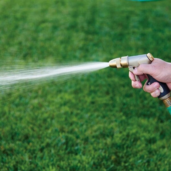Pro Spray Gold Series Variable Spray Guns - Underhill International - Trigger Control Lifestyle 2